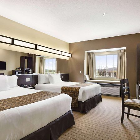 Microtel Inn & Suites By Wyndham Cambridge Exterior photo